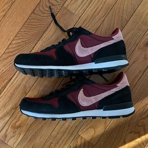 Nike 9.5 excellent condition